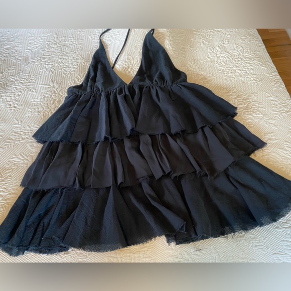 Super Sexy Layered Ruffled Black Halter Top Blouse sz S - Picture 7 of 10